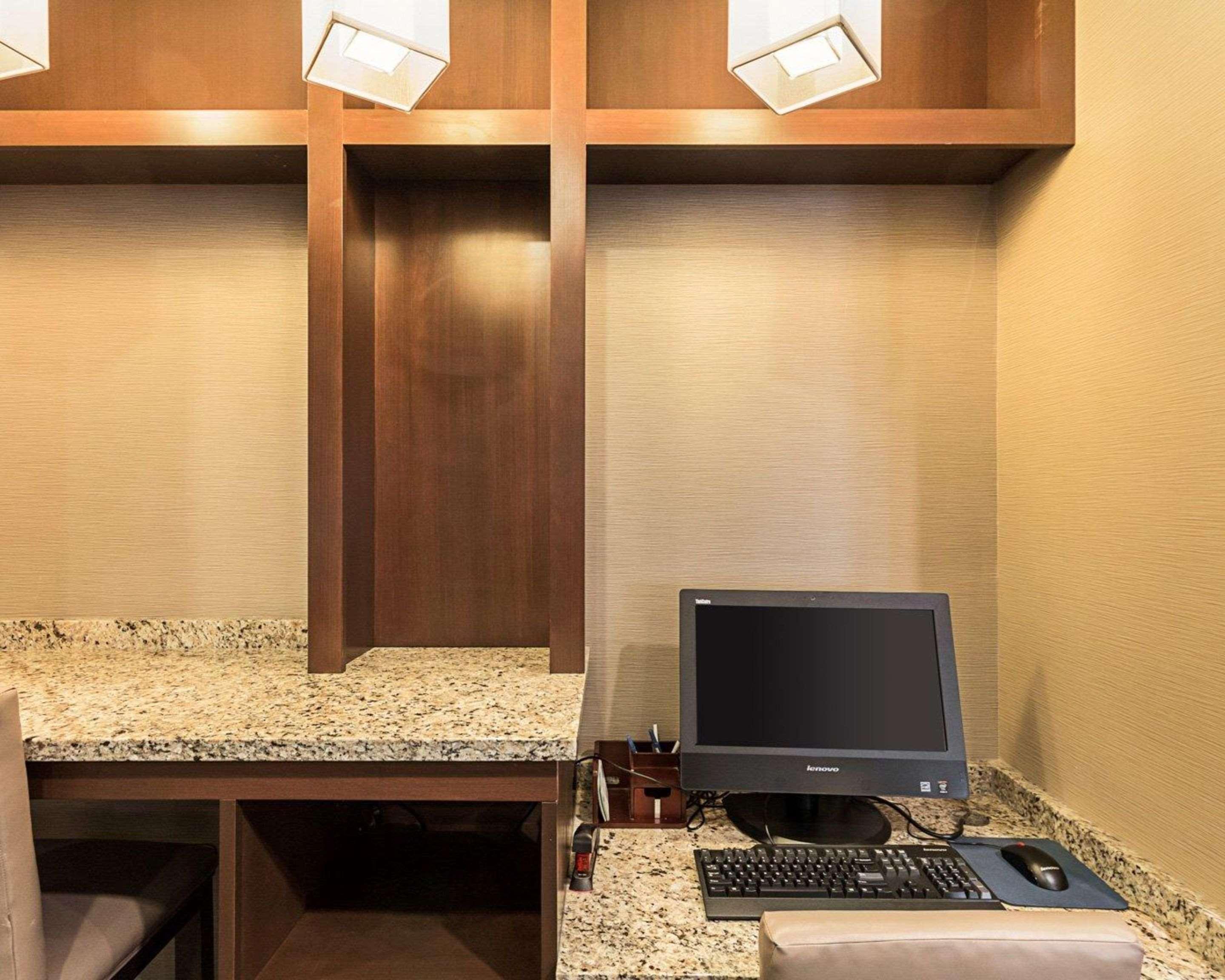 Comfort Inn East Вічіта Екстер'єр фото