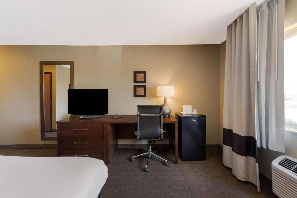 Comfort Inn East Вічіта Екстер'єр фото