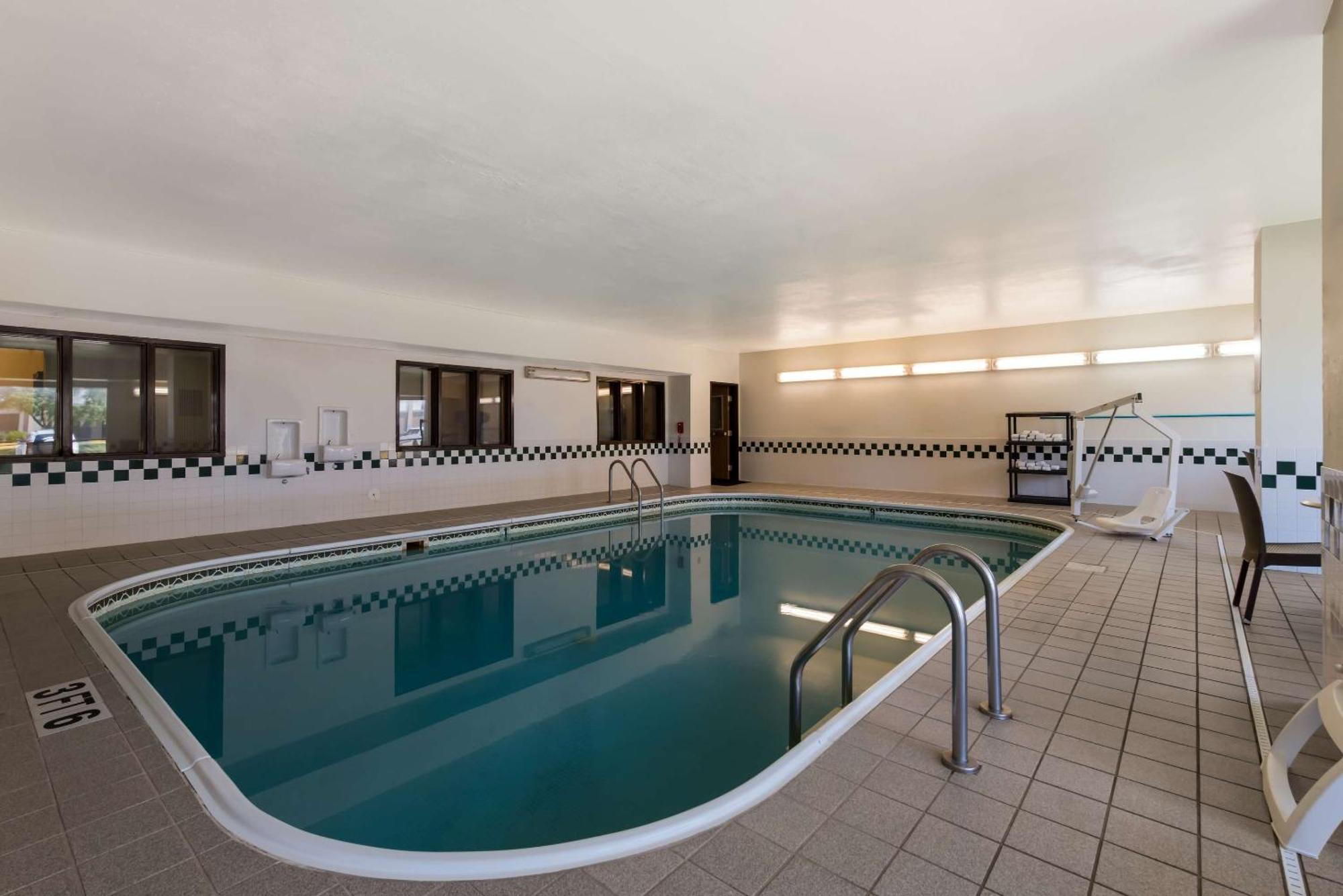 Comfort Inn East Вічіта Екстер'єр фото